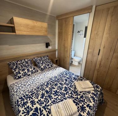 Bungalow 575 6 à 8 pers, wifi, Camping 4 étoiles Lac des Rêves