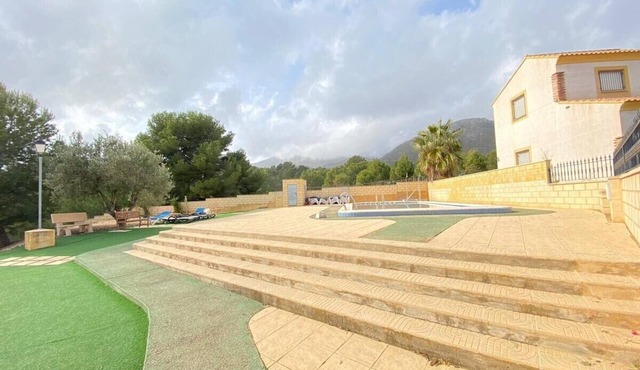 Bungalow "Alberca La Nucia" with Mountain view, Terrace & Wi-Fi