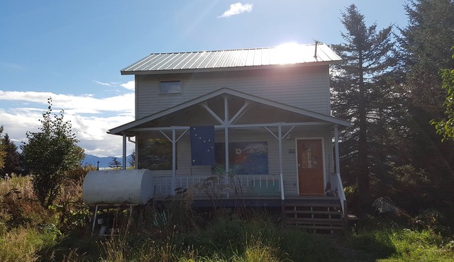 Bungalow by Bishop's Beach! Great Beach access, Wonderful View, Family Friendly