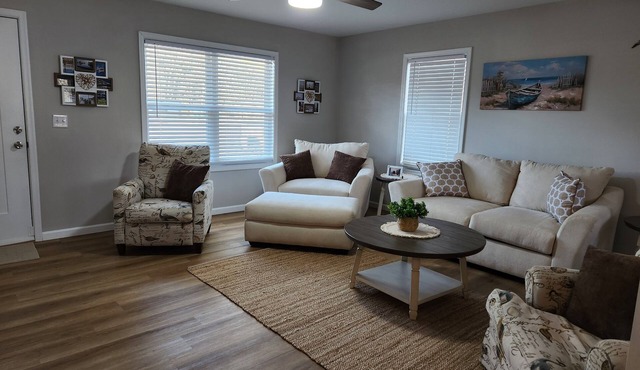 Bungalow by the Bay. Minutes to DE Turf Fields. 30 minutes to resort beaches.