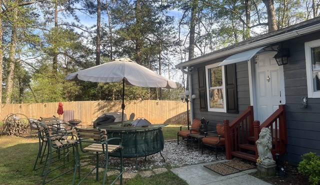 Bungalow close to Stone Mountain Park