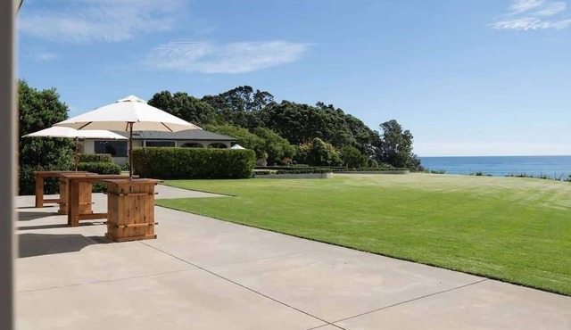 Bungalow Coastal Retreat with Sea Views