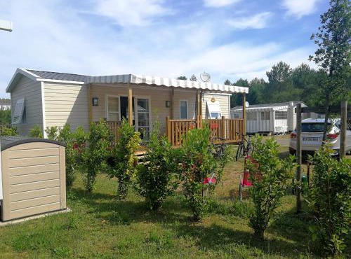 Bungalow confortable à Saint-Julien-en-Born avec piscine partagée