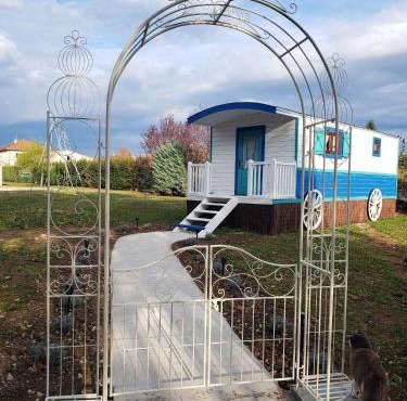 Bungalow confortable à Laragne-Montéglin avec vue montagneA
