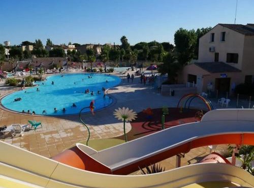 Bungalow confortable à Sérignan avec piscine partagée
