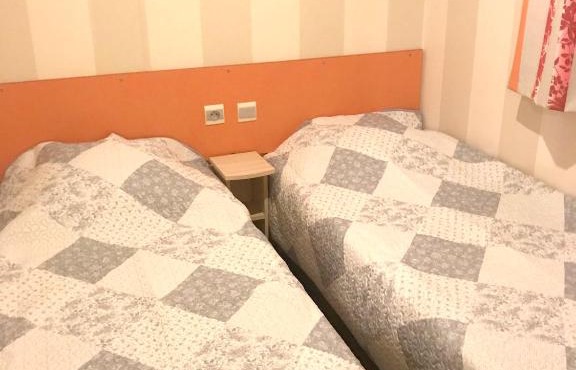 Bungalow de 3 chambres avec piscine partagee et jardin amenage a Puget sur Argens