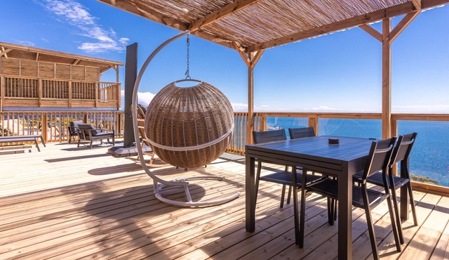 Bungalow 'Domaine Ile D'or, Segur 8' with Sea View, Shared Pool and Private Terrace