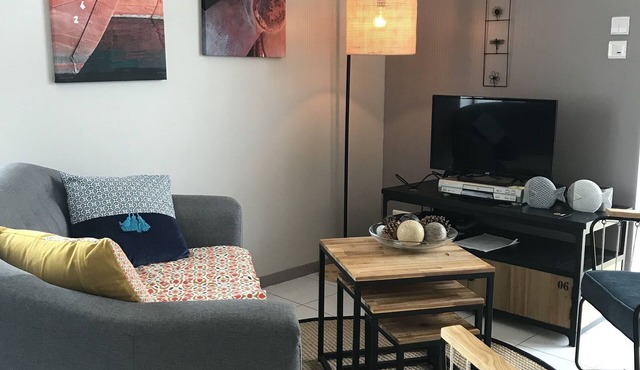 Bungalow, enclosed garden, direct beach access