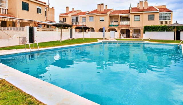 BUNGALOW NEAR SAN JUAN BEACH