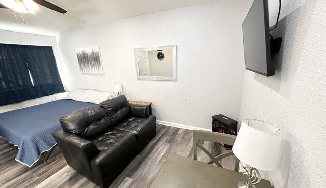 Bungalow-Fully Loaded, Lackland AFB, Sea World