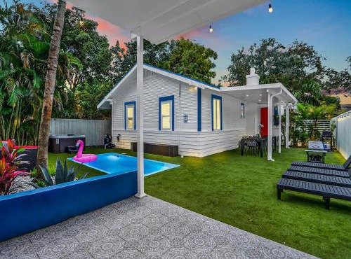 Bungalow House 6 BR Pool Little Havana