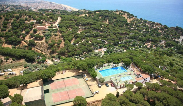 Bungalow in Calella by Sea & Mountains