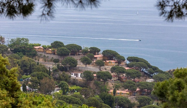 Bungalow in Calella with Sea & Mountain Views