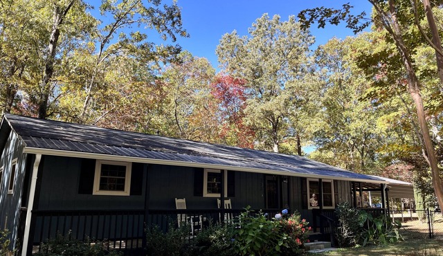 Bungalow in small and quiet cul-de-sac, pet-friendly.n