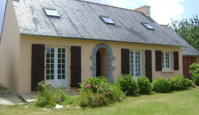 Bungalow located 500m from the port of Trévignon