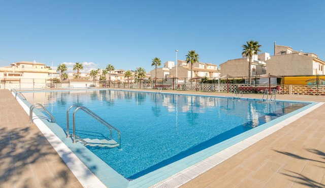 Bungalow 'Manuel 217 En Gran Alacant' with Shared Pool, Wi-Fi and Air Conditioning