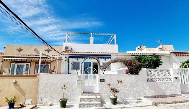 Bungalow near the Salt Lakes of Torrevieja and La Mata and their beaches