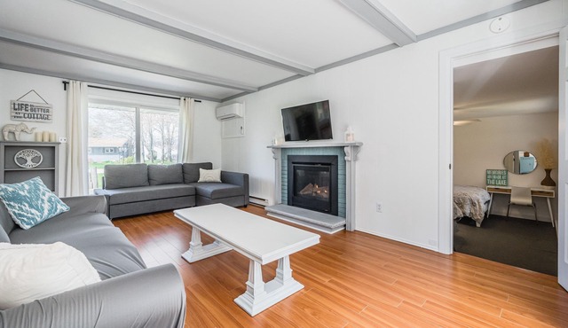 Bungalow of Bliss - Family Cottage on Lake Huron