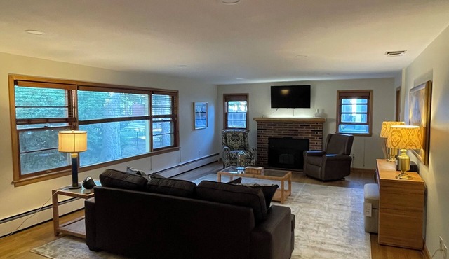 Bungalow on Main st. Downtown Mechanicsburg