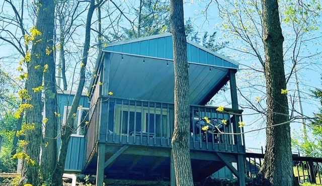 Bungalow on the Canal