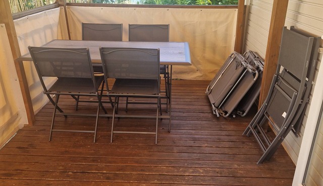 Bungalow overlooking the Rhône and Condrieu hillsides