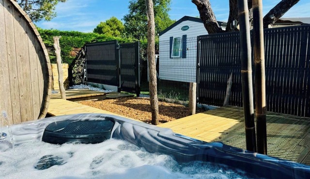 Bungalow 'Près Plages Sauna Privé' with Private Terrace and Wi-Fi