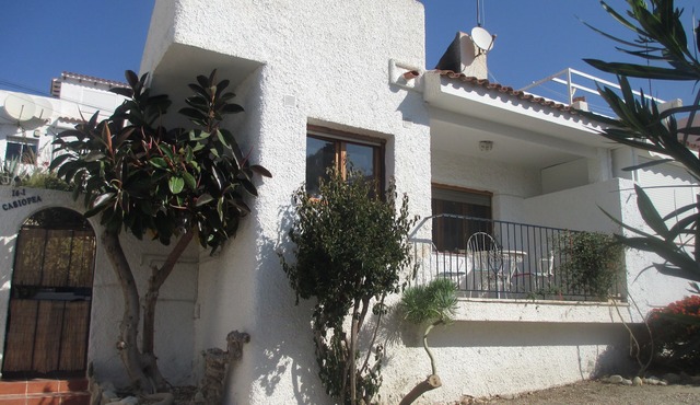 BUNGALOW (SAT SMARTTV & INTERNET)-COVETA FUMA -EL CAMPELLO