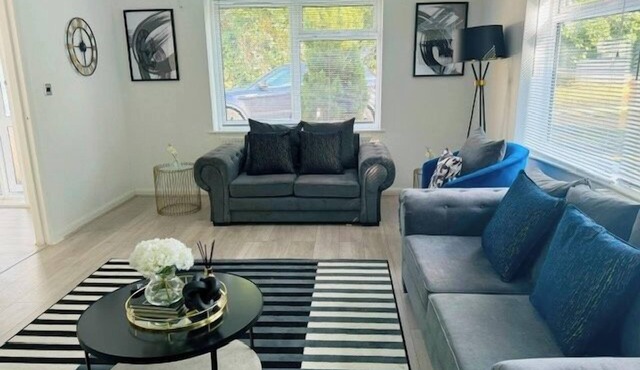 Bungalow - Sleeps 6 - Garden - Wheelchair Access