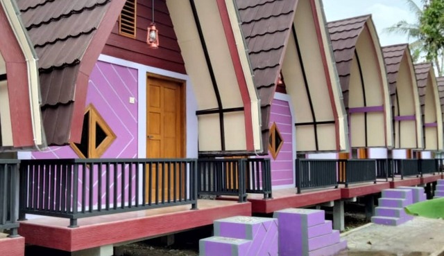 Bungalow Ungu Kebumen