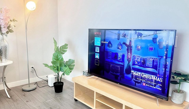 Bungalow | Upper Level | CT Train | Spruce Meadow