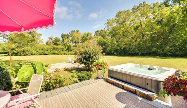 Bungalow w/Large Yard: 8 Mi to Cape Charles Beach