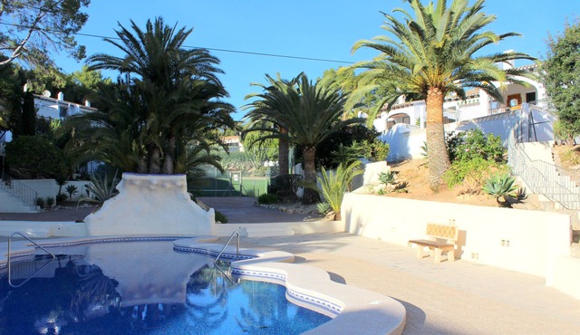 Bungalow with Communal Pool & Tennis Courts in Moraira