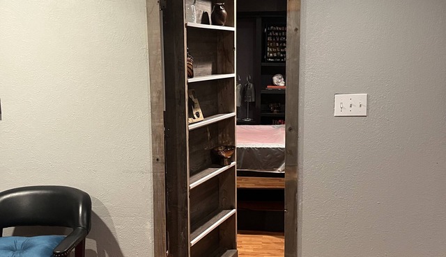 Bungalow with hidden room behind bookcase door and no cleaning fees