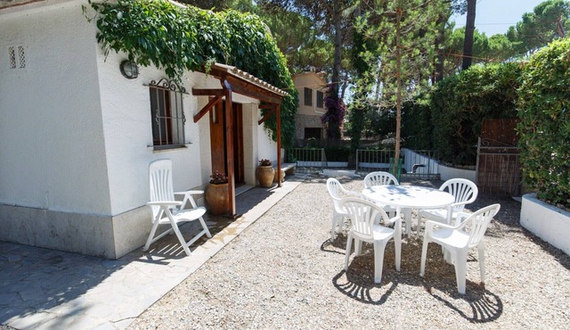 Bungalow with pool access - 300 m Pals beach (CAL BAIX 2H 622)
