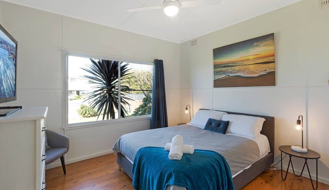 Bungo Beach House: 4 bedroom pet friendly