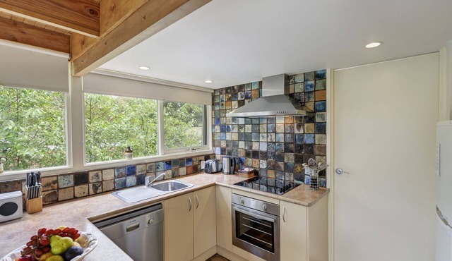 Bungunyah Apartments: Cotton