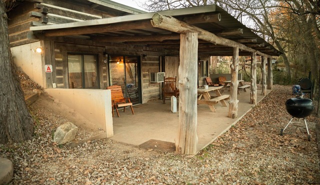 Bunk Lodge - Rileys Outfitter