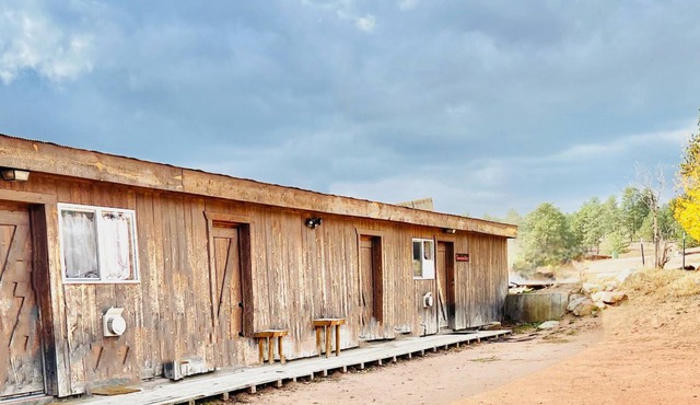 Bunkhouse East Cabin