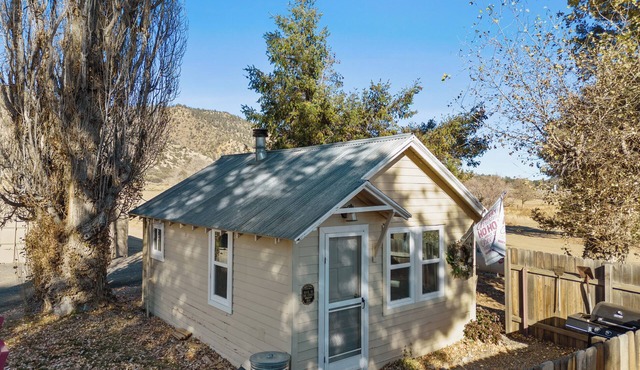 Bunkhouse on Working Farm