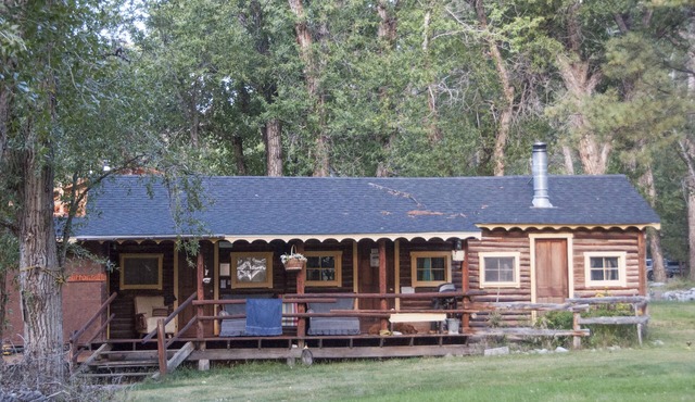 Bunnylane Cottontail Cabin "Pay it Forward"