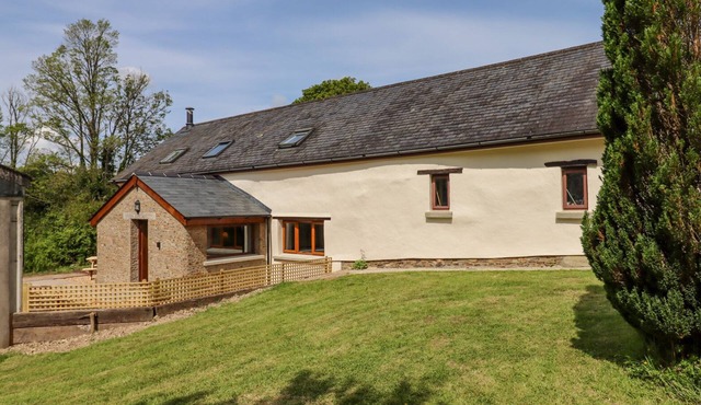 BUNTS BARN, family friendly, character holiday cottage in Hatherleigh