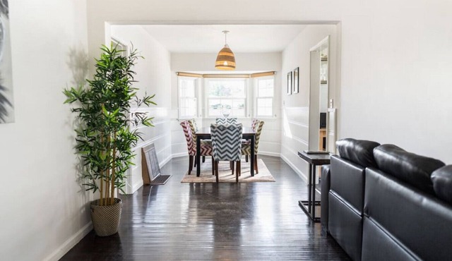 BURBANK BLISS: MODERN 3BR HOUSE w/ SPACIOUS FENCED YARD & GARAGE p49