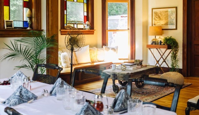 Burdett House Bed & Breakfast