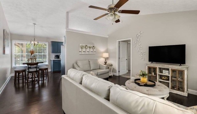 Burgess Falls bungalow minutes from Cookeville