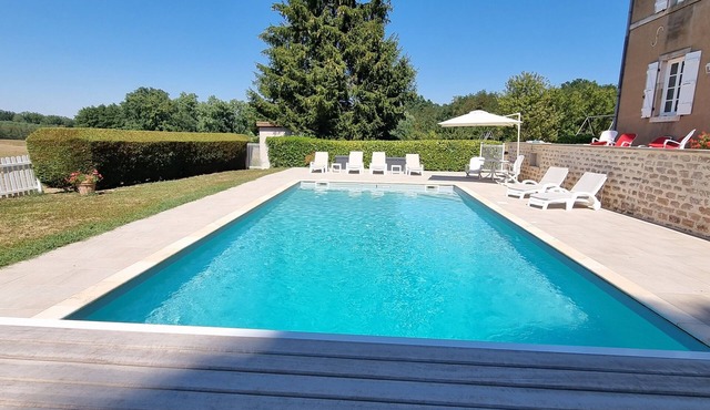 Burgundy, Saône et Loire with swimming pool and tennis