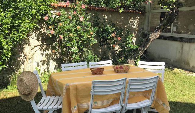 BURGUNDY : LOVELY HOUSE WITH A VIEW ON THE COUNTRYSIDE