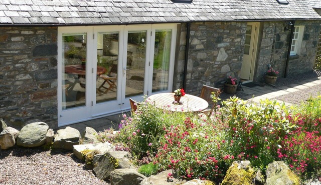 Burn Cottage - A Secluded Highland Retreat For Two