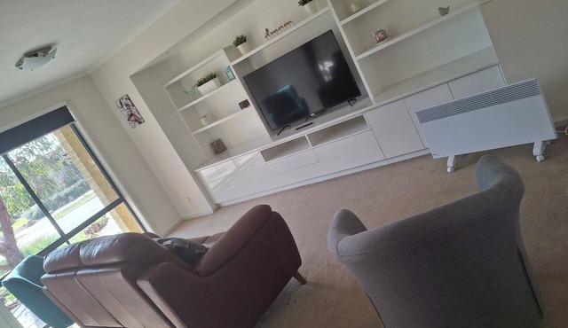 Burnlea House - nEntire Home in Horsham, Victoria, Australia