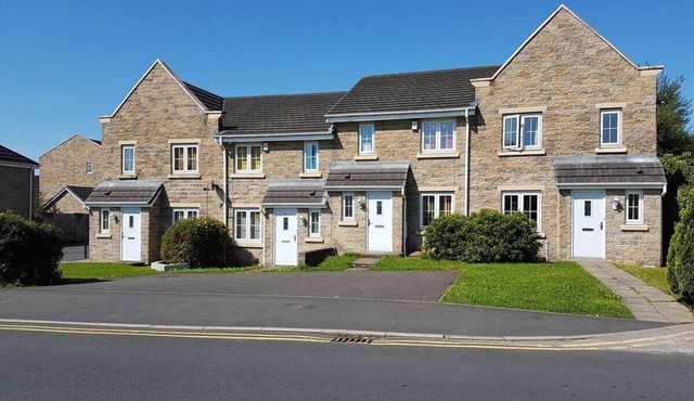 Burnley Entire House 4-Bedrooms-Sleeps 6-Driveway