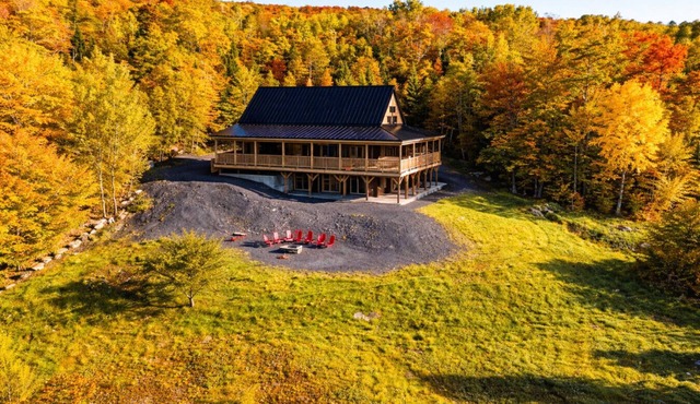 Burnt Jacket Lodge *Lake/Mountain Views*Hot Tub*Pet Friendly*Kayaks*Shared Dock*Hiking Trails*A/C*Washer/Dryer*Sleeps 15